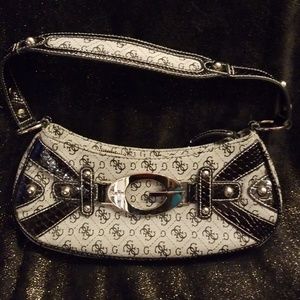 Guess Bags - Guess purse NWOT Guess Bags - Guess purse NWOT